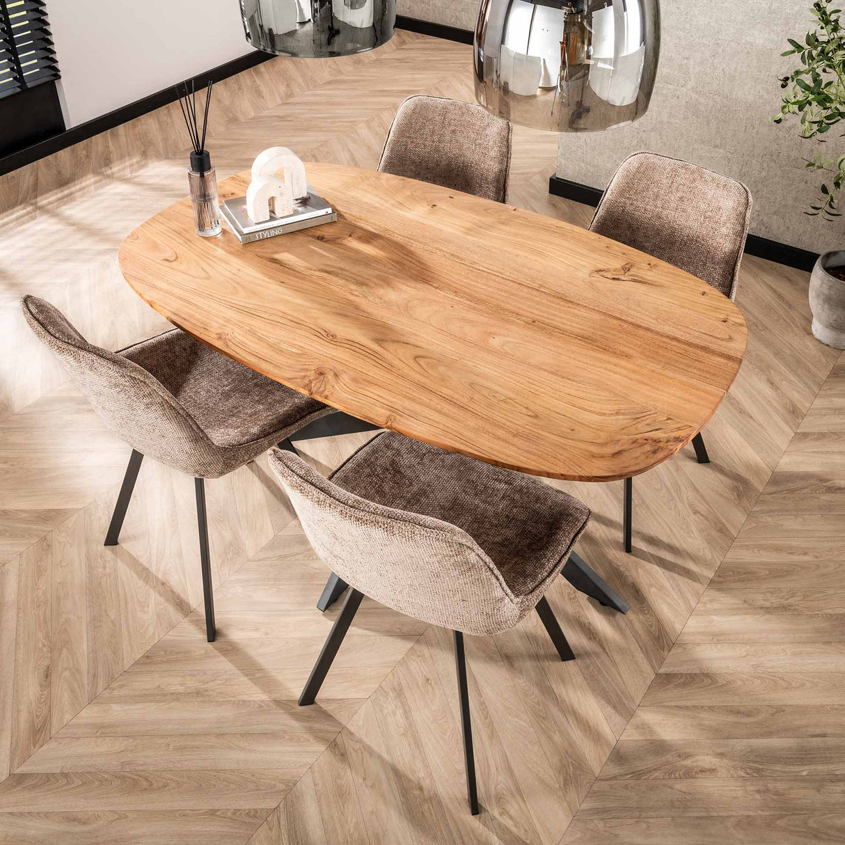 Eettafels - Deens ovale eettafel licht massief acaciahout Tavon 150x90 cm - Dimehouse