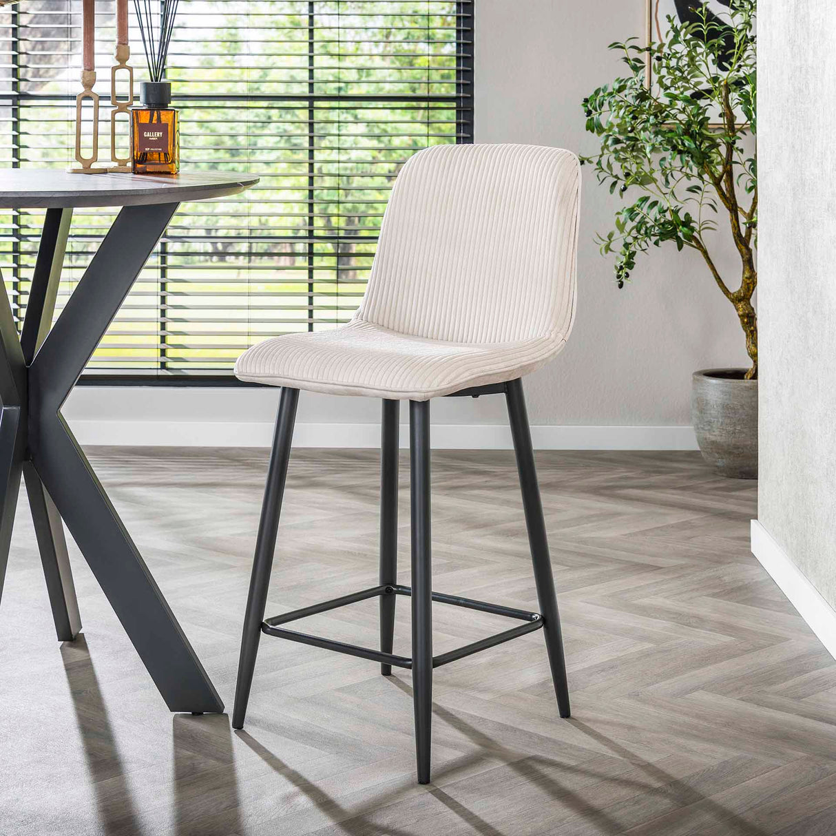 Set mit 2 Barhockern Lento Rib Rock Ivory