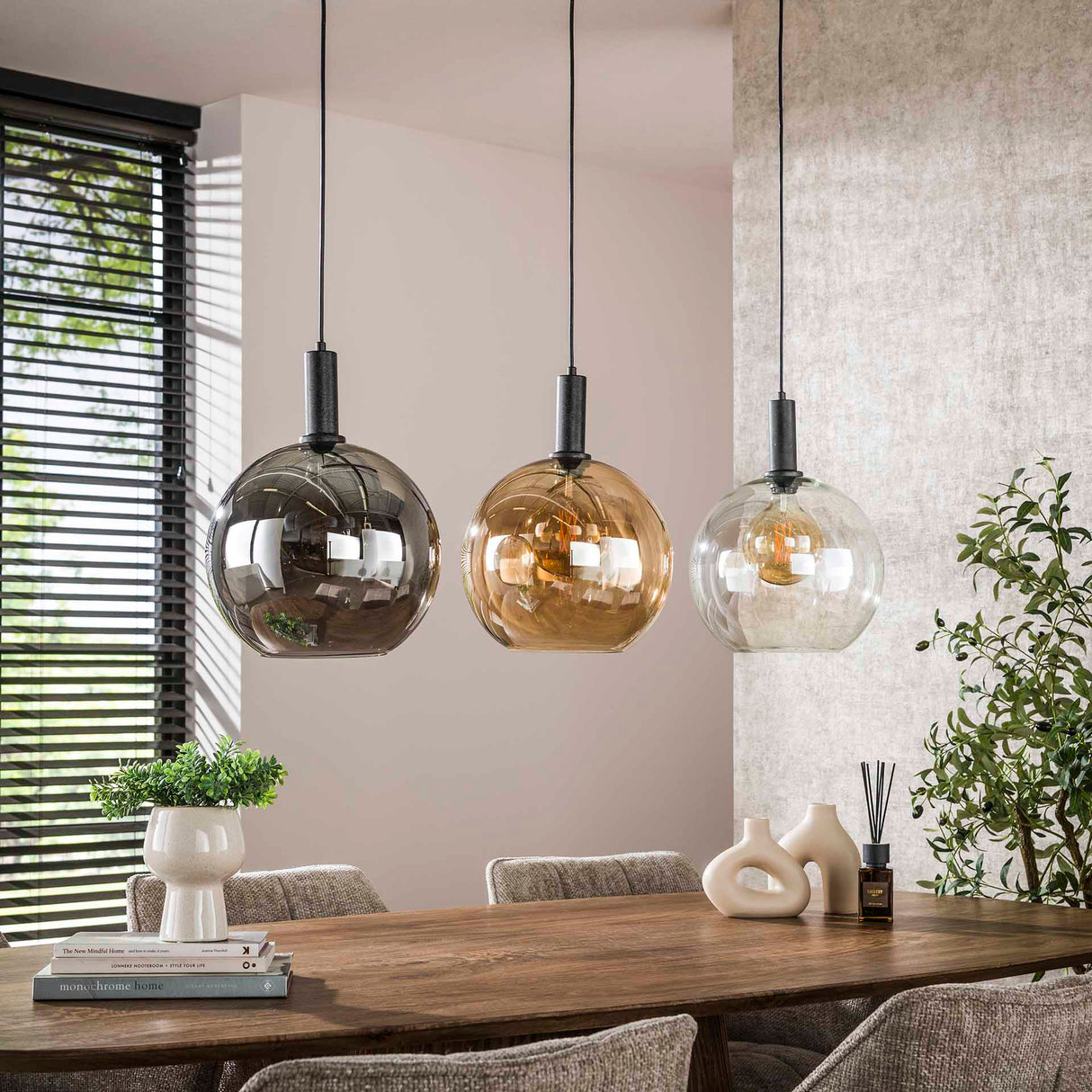 Hanglampen - Hanglamp 3 - lichts gekleurd glas zwart metaal Valeo 115 cm - Dimehouse