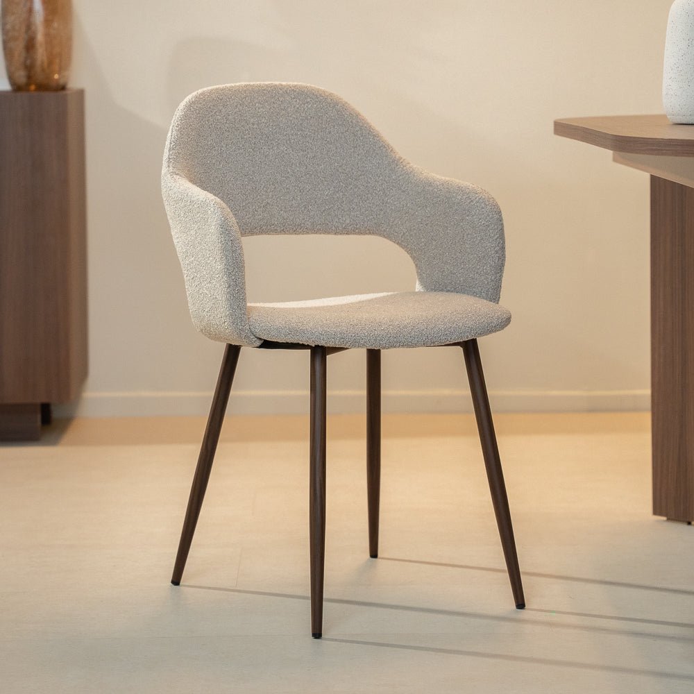 Eetkamerstoelen-Japandi Eetkamerstoel Zand - Open rug - Walnootlook Frame - Aki-Dimehouse