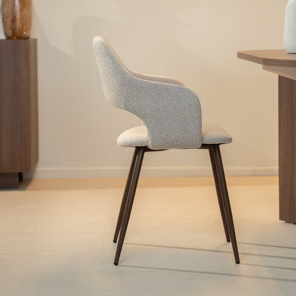 Eetkamerstoelen-Japandi Eetkamerstoel Zand - Open rug - Walnootlook Frame - Aki-Dimehouse