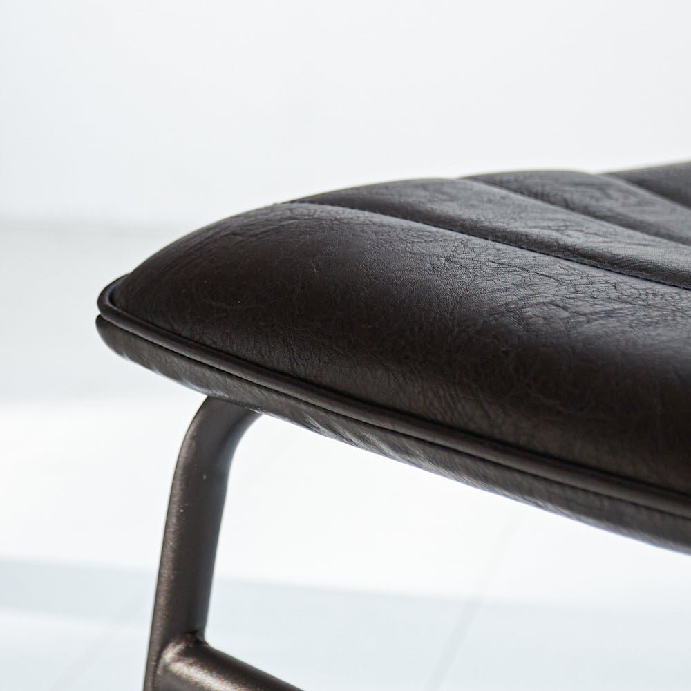 Eetkamerstoelen - Industriële eetkamerstoel Mark zwart - Dimehouse