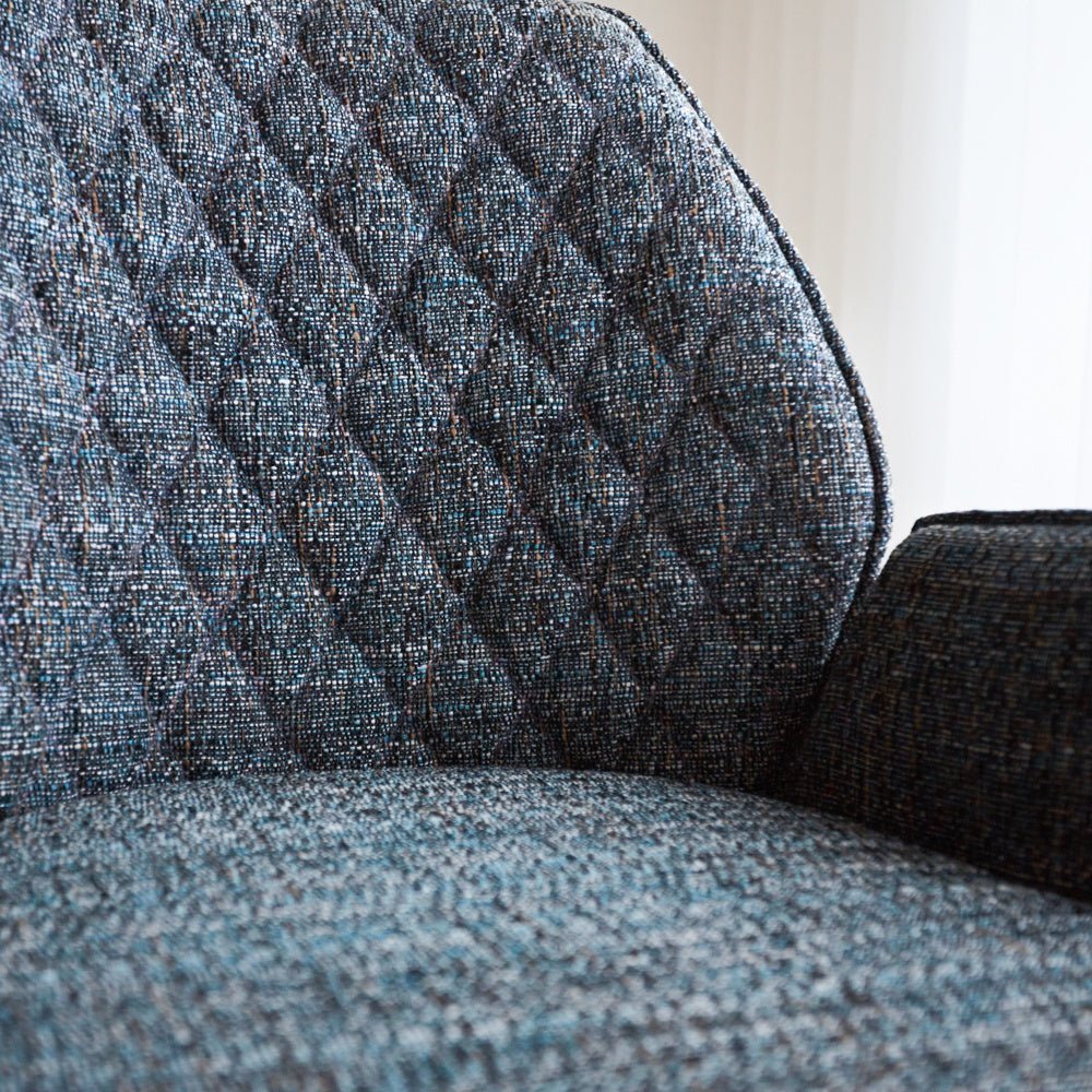 Barhocker Novan-Chenille Dimehouse Blau LxBxH 75x58x54 Stoff Atmosphäre Foto Farbmuster