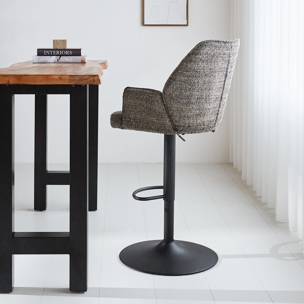 Barhocker Novan-Chenille Dimehouse Dunkelgrau LxBxH 75x58x54 Stoff Stimmungsvolle Foto-Seitenansicht