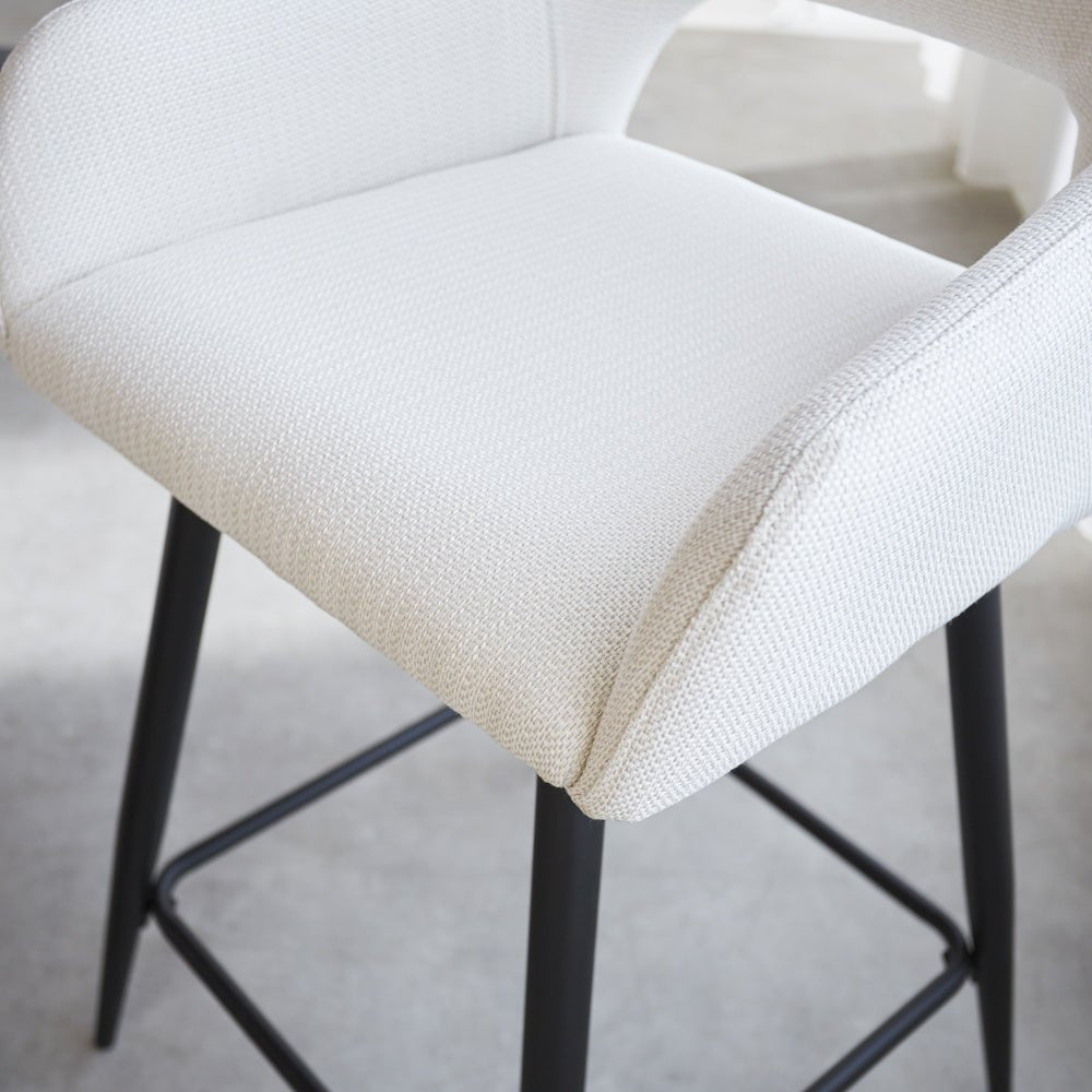 Barhocker Skye Dimehouse Weiß LxBxH 81x63x54 Stoff Stimmungsvolles Fotodetail