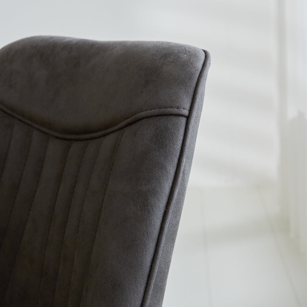 Esszimmerstuhl Jada Ecoleer Dimehouse Anthrazit LxBxH 79x57x53 Öko-Leder Stimmungsvolles Fotodetail