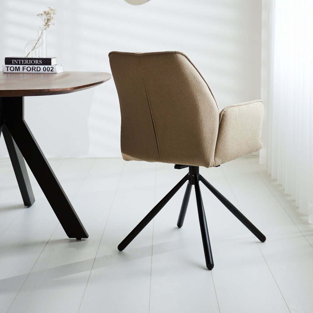 Esszimmerstuhl Novan Bouclé Dimehouse Taupe LxBxH 67x59x57 Stoff Stimmungsvolle Fotodiagonale Rückansicht