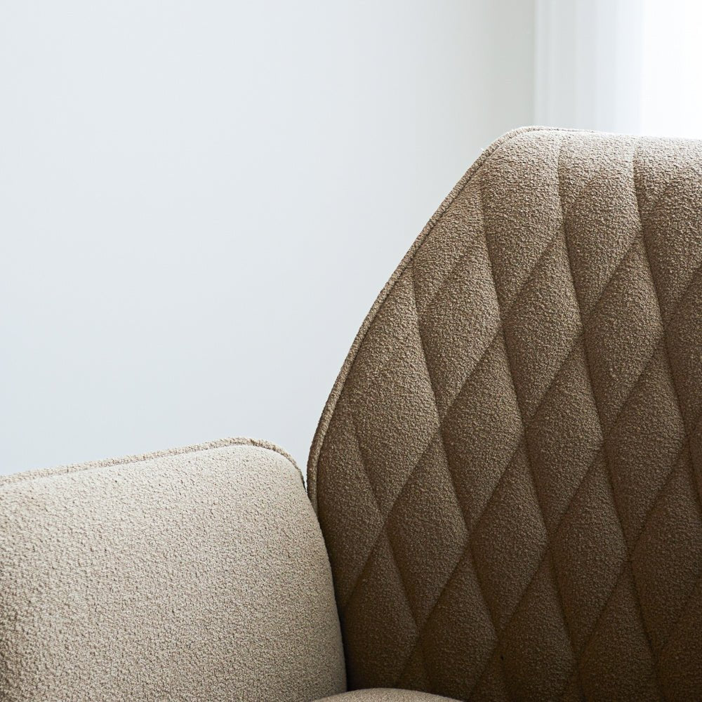 Esszimmerstuhl Novan Bouclé Dimehouse Taupe LxBxH 67x59x57 Stoff Stimmungsvolles Fotodetail