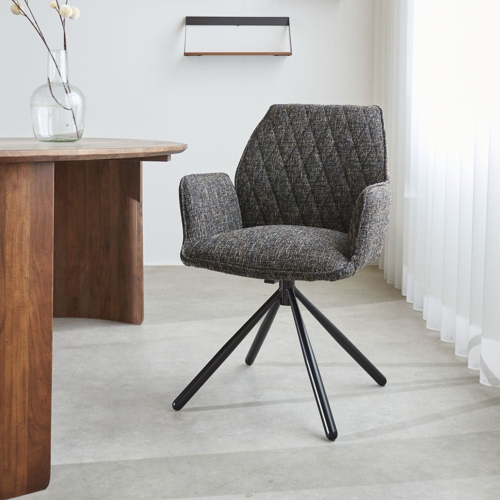 Esszimmerstuhl Novan-Chenille Dimehouse Schwarz LxBxH 71x64x56 Stoff Stimmungsvolles Foto diagonal von vorne