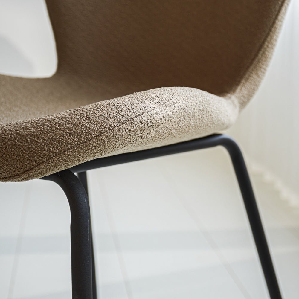 Esszimmerstuhl Sia Dimehouse Taupe LxBxH 72x55x51 Stoff Atmosphäre Foto anders