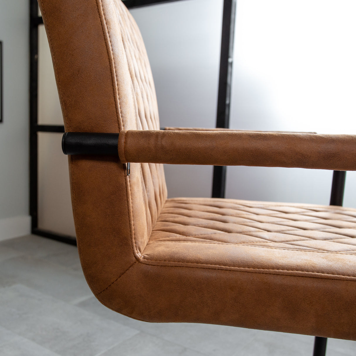 Esszimmerstuhl Dekan Dimehouse Cognac LxBxH 70x58x57 Stoff Atmosphäre Foto anders