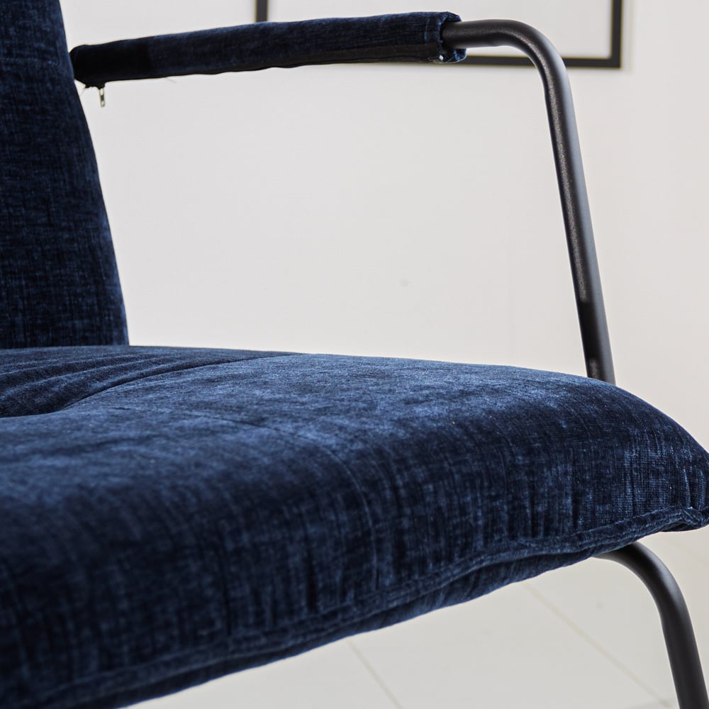 Sessel Hailey Chenille Dimehouse Blau LxBxH 66x64x37 Stoff Stimmungsvolles Fotodetail