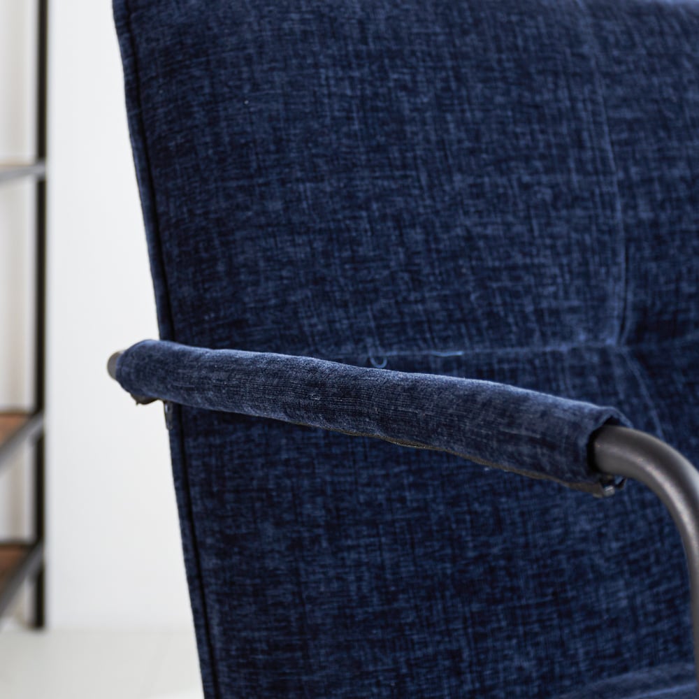 Sessel Hailey Chenille Dimehouse Blau LxBxH 66x64x37 Stoff Stimmungsvolles Fotodetail