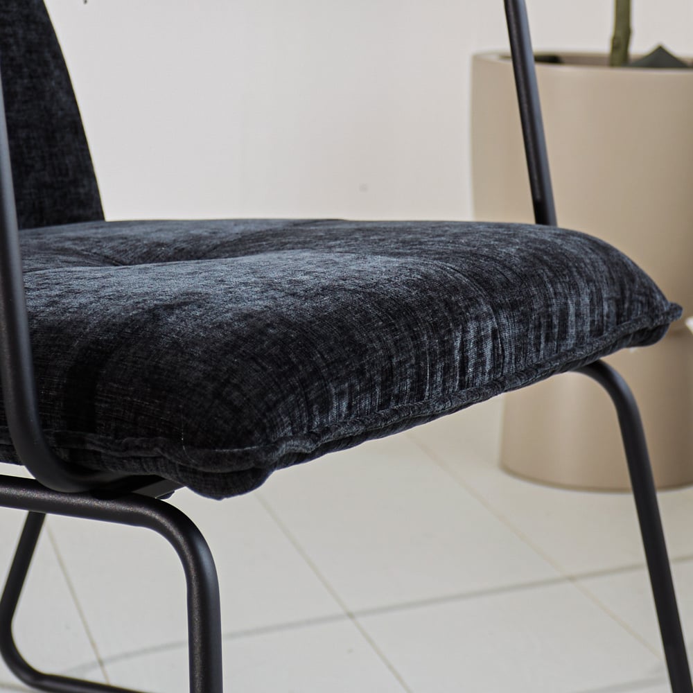 Sessel Hailey Chenille Dimehouse Schwarz LxBxH 66x64x37 Stoff Stimmungsvolles Fotodetail