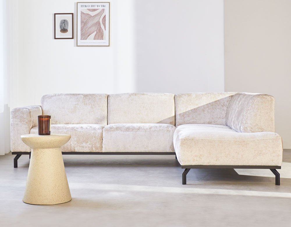 Sofa Chloe DeGeBe Beige Stoff Stimmungsvolles Foto Seitenansicht