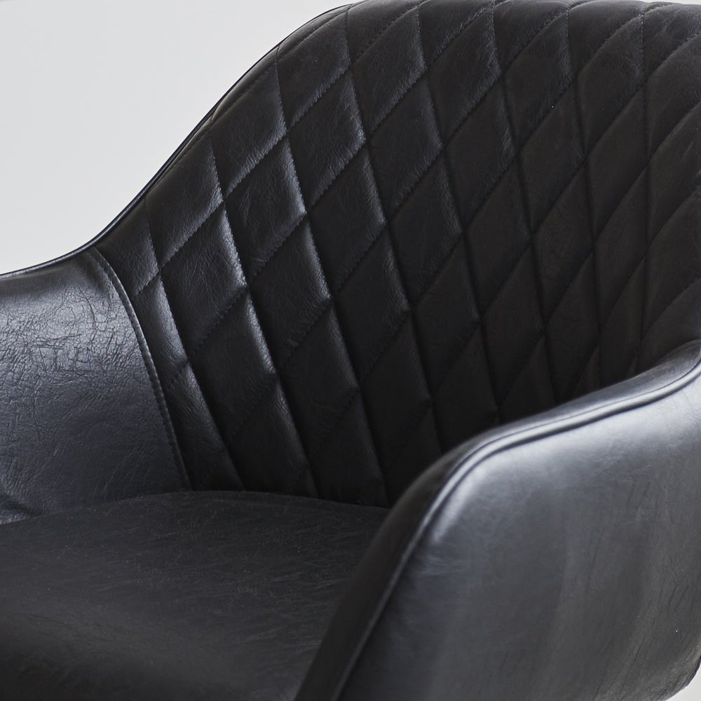Esszimmerstuhl Cara Dimehouse Schwarz LxBxH 78x65x57 Kunstleder Stimmungsvolles Fotodetail