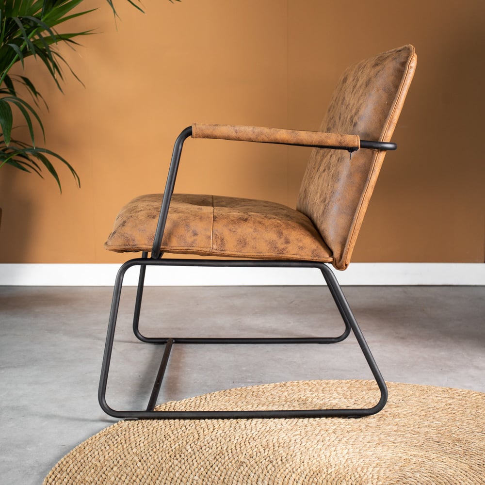 Sessel Hailey Ökoleder Dimehouse Cognac LxBxH 66x64x37 Öko-Leder Stimmungsvolle Foto-Seitenansicht