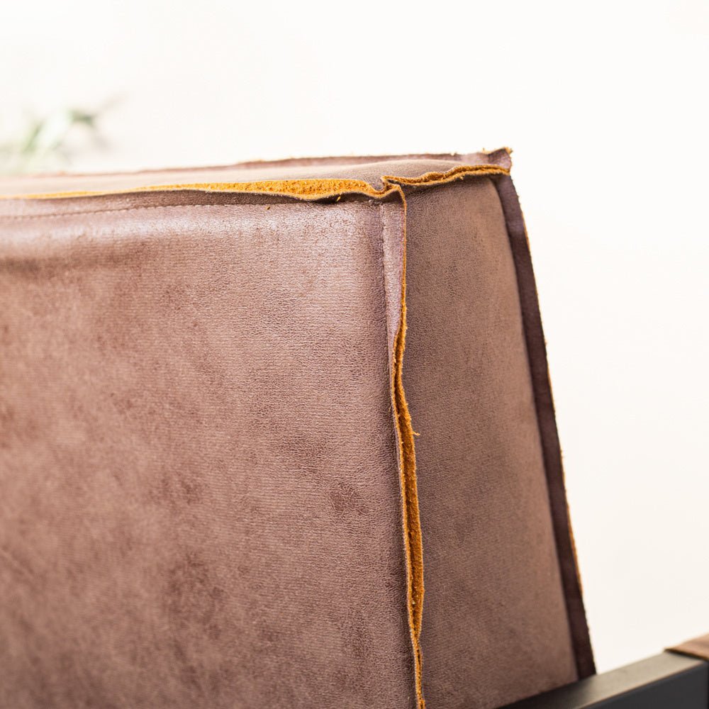 Sessel Tiger Dimehouse Taupe LxBxH 69x58x49 Öko-Leder Stimmungsvolles Fotodetail