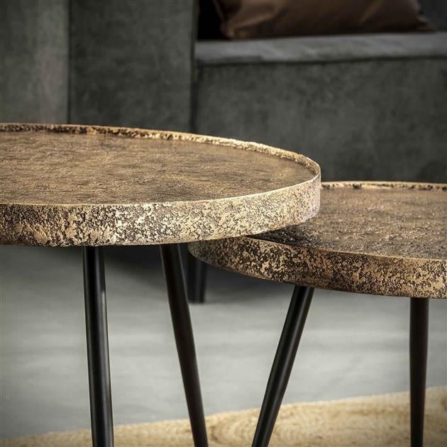 Couchtisch Aron DH Interior Bronze LxBxH 80x80x13 Bronze Stimmungsvolles Foto diagonale Vorderansicht