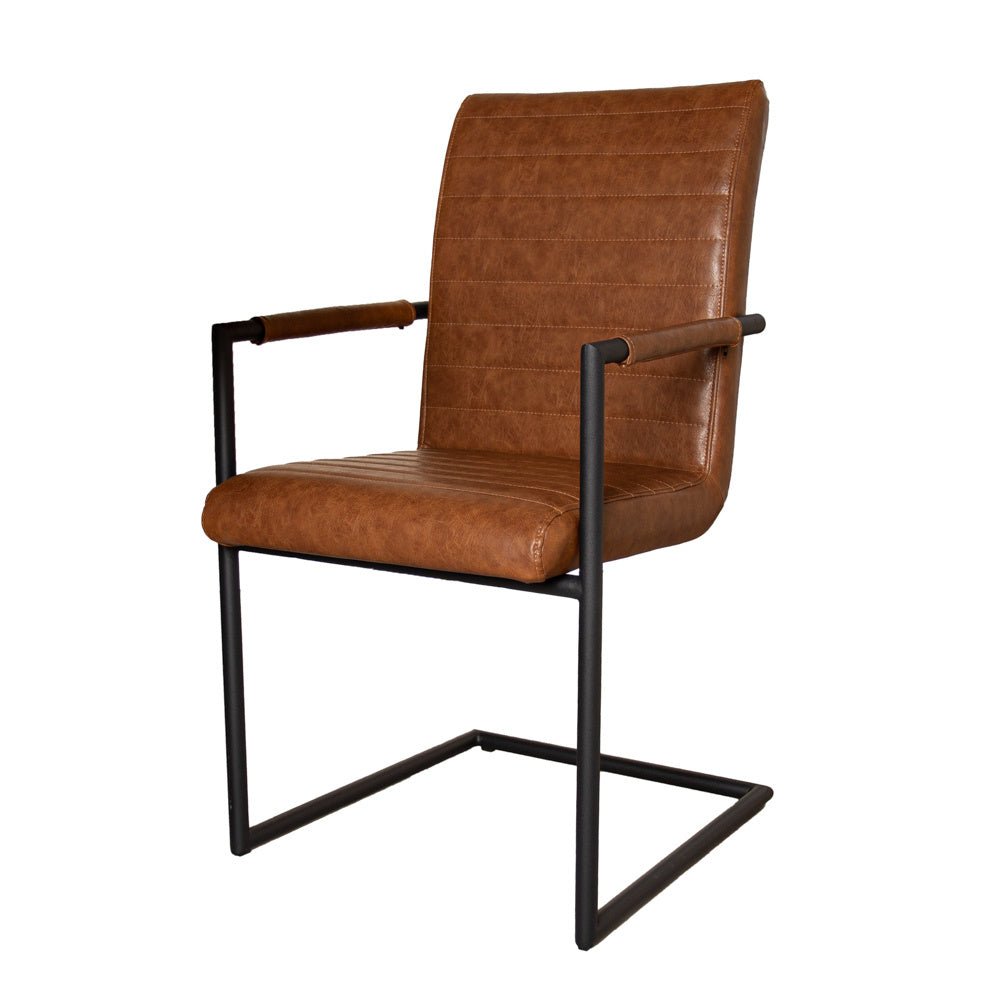 Esszimmerstuhl BHs Dimehouse Cognac LxBxH 73x59x58 Kunstleder Weißes Foto diagonale Vorderansicht