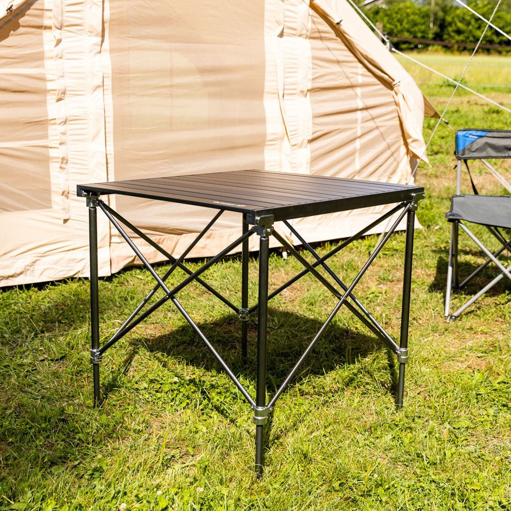Campingtisch klappbar aus Aluminium 72x65x51 cm Dimehouse Schwarz LxBxH 81x18x18 Aluminium Stimmungsvolle Fotodiagonale Vorderansicht
