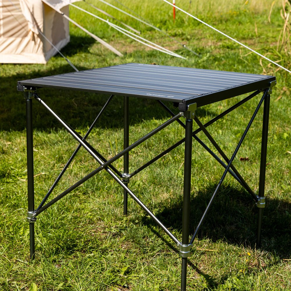 Campingtisch klappbar aus Aluminium 72x65x51 cm Dimehouse Schwarz LxBxH 81x18x18 Aluminium Stimmungsvolle Fotodiagonale Vorderansicht