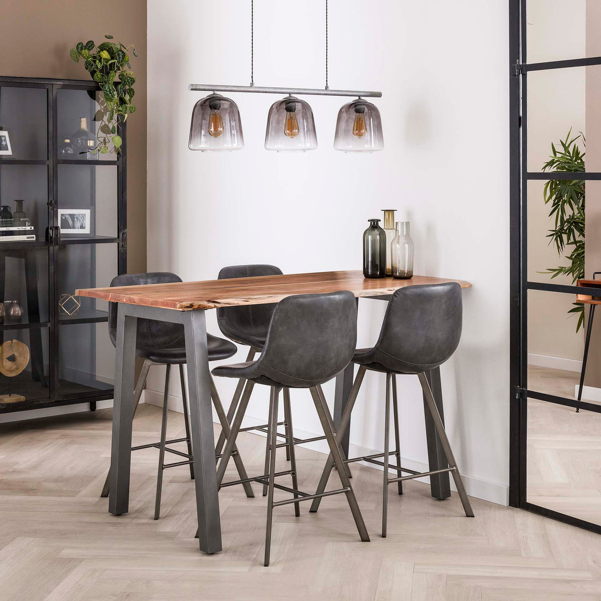 Bartafels - Industriële Bartafel Aberdeen Acaciahout Boomstamvorm 147x80 - Dimehouse