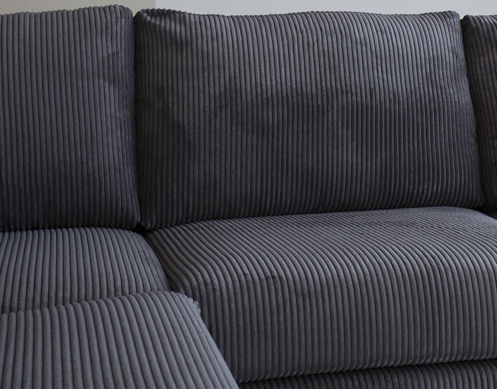 Sofa Gabi DeGeBe Anthrazit Stoff Stimmungsvolles Fotodetail