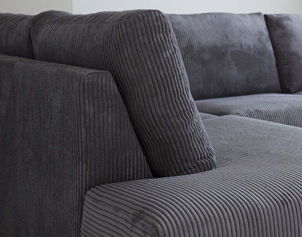Sofa Gabi DeGeBe Anthrazit Stoff Stimmungsvolles Fotodetail