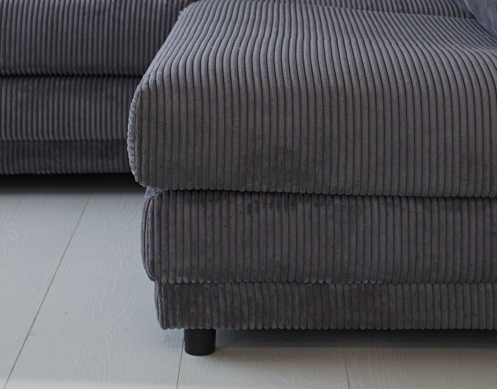 Sofa Gabi DeGeBe Anthrazit Stoff Stimmungsvolles Fotodetail