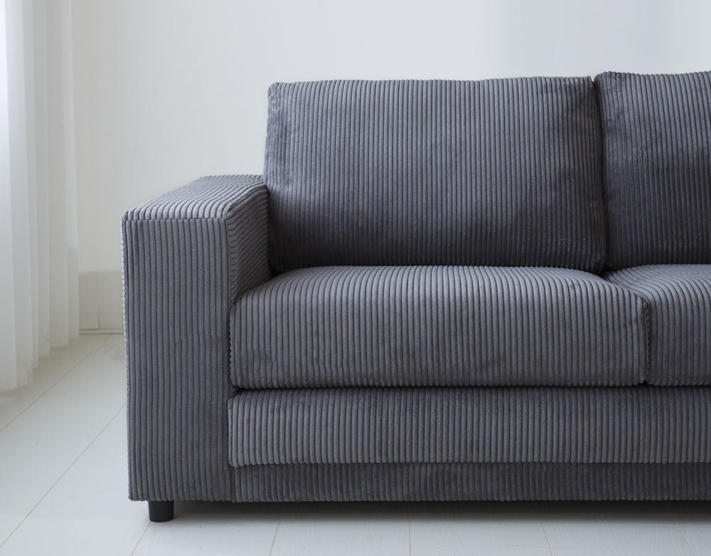 Sofa Gabi DeGeBe Anthrazit Stoff Stimmungsvolles Fotodetail
