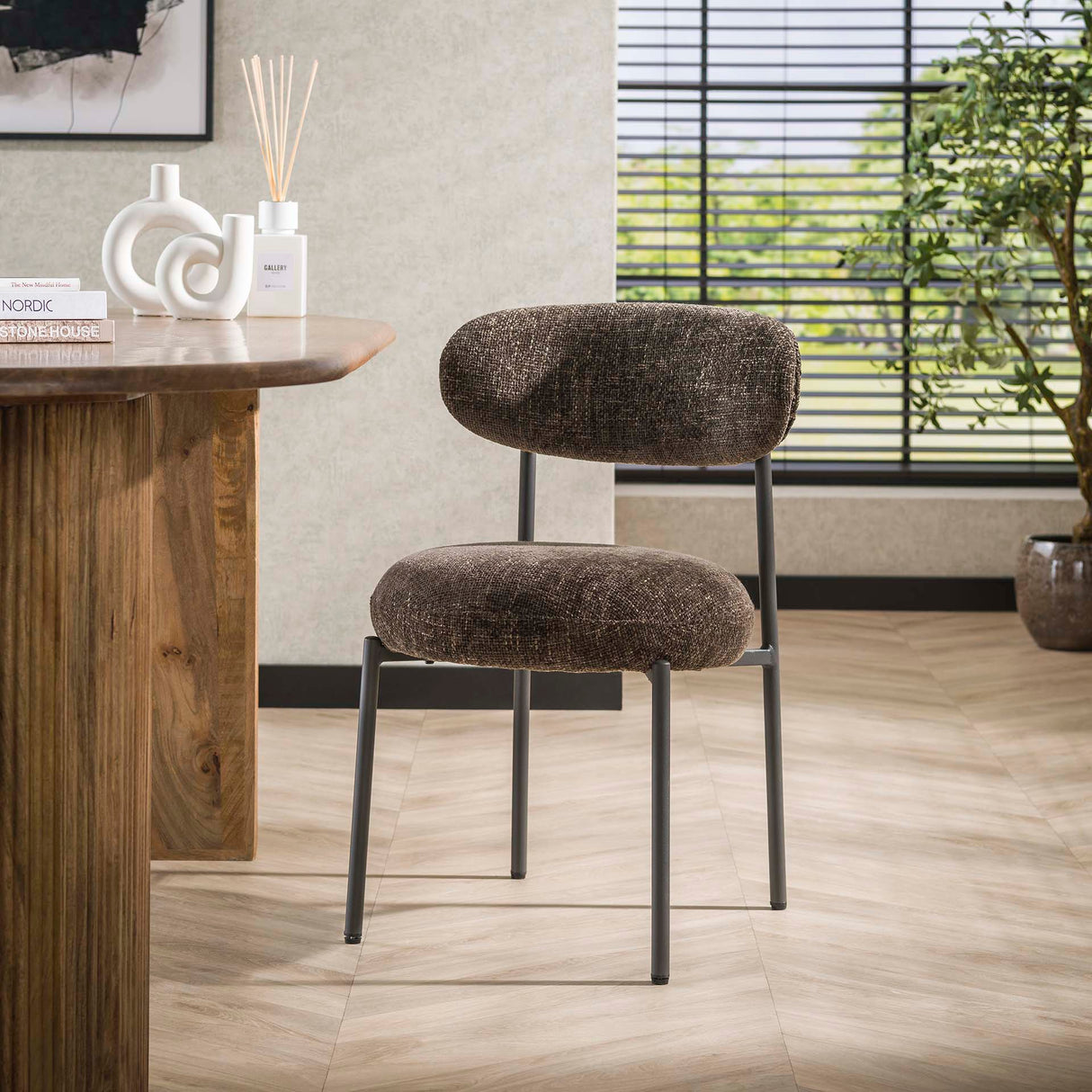 Eetkamerstoelen - Eetkamerstoel Aero Tissee Cargo Tissee Stof Bruin - Dimehouse