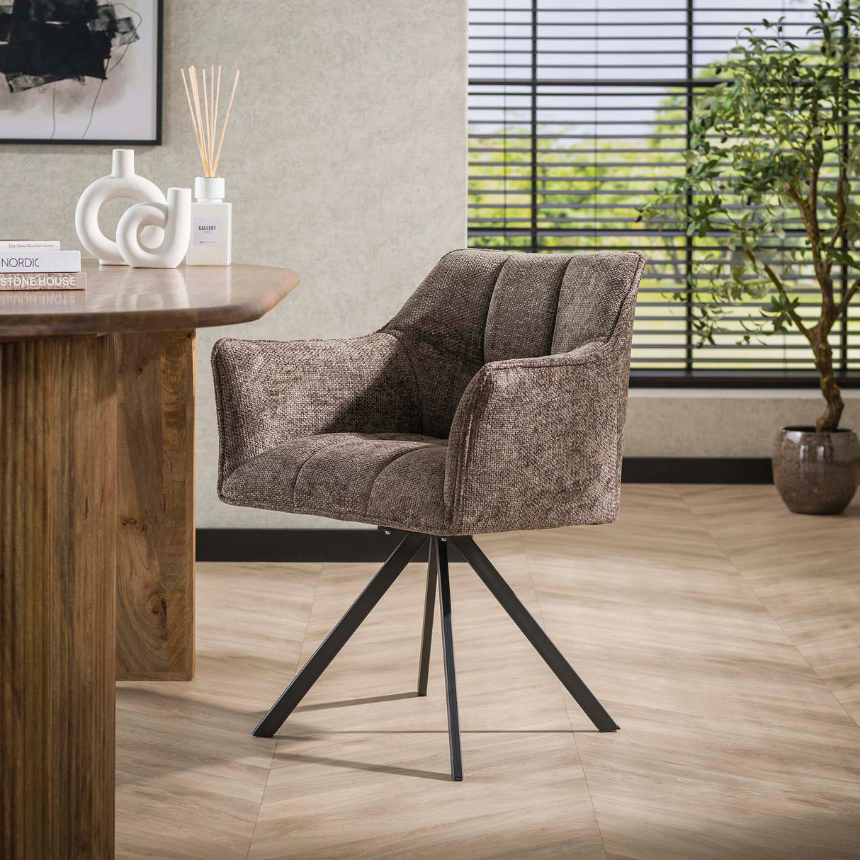 Eetkamerstoelen - Eetkamerstoel Lino Chenille Stof Rich Taupe Draaibaar - Dimehouse