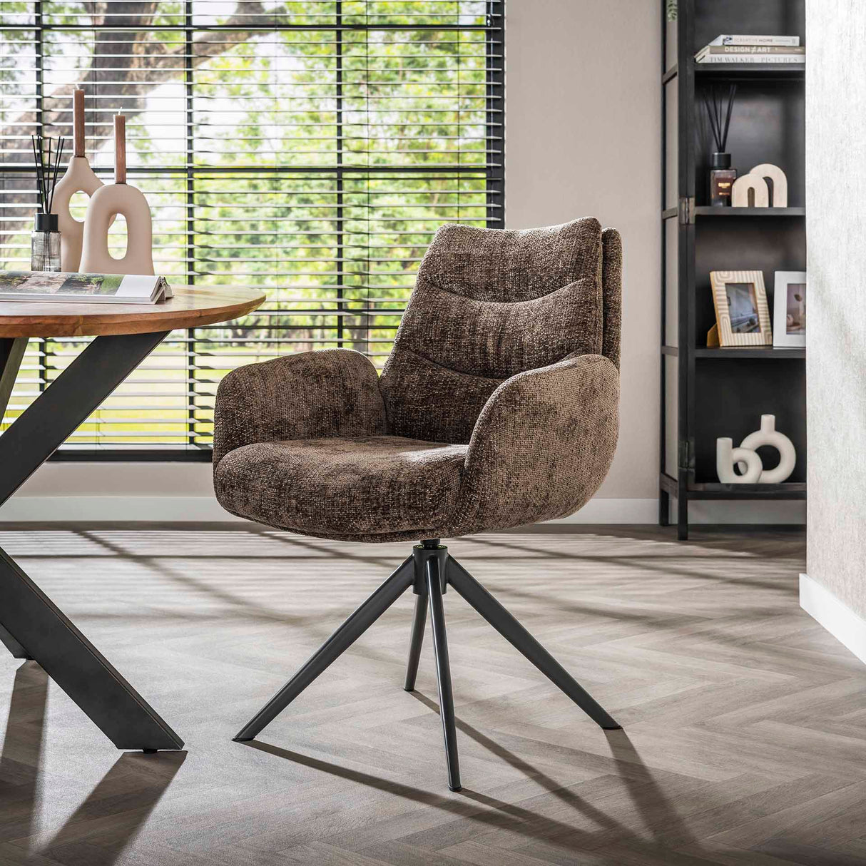 Eetkamerstoelen - Set van 2 Eetkamerstoelen Elite Taupe Chenille Stof Rich Draaibaar - Dimehouse