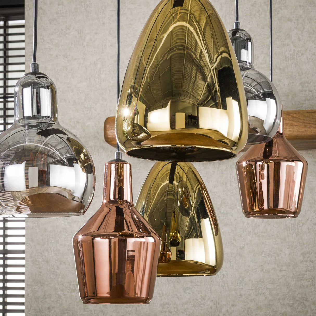 Industrielle Hängelampe Pam, farbiges Glas, gemischt, 6-flammig