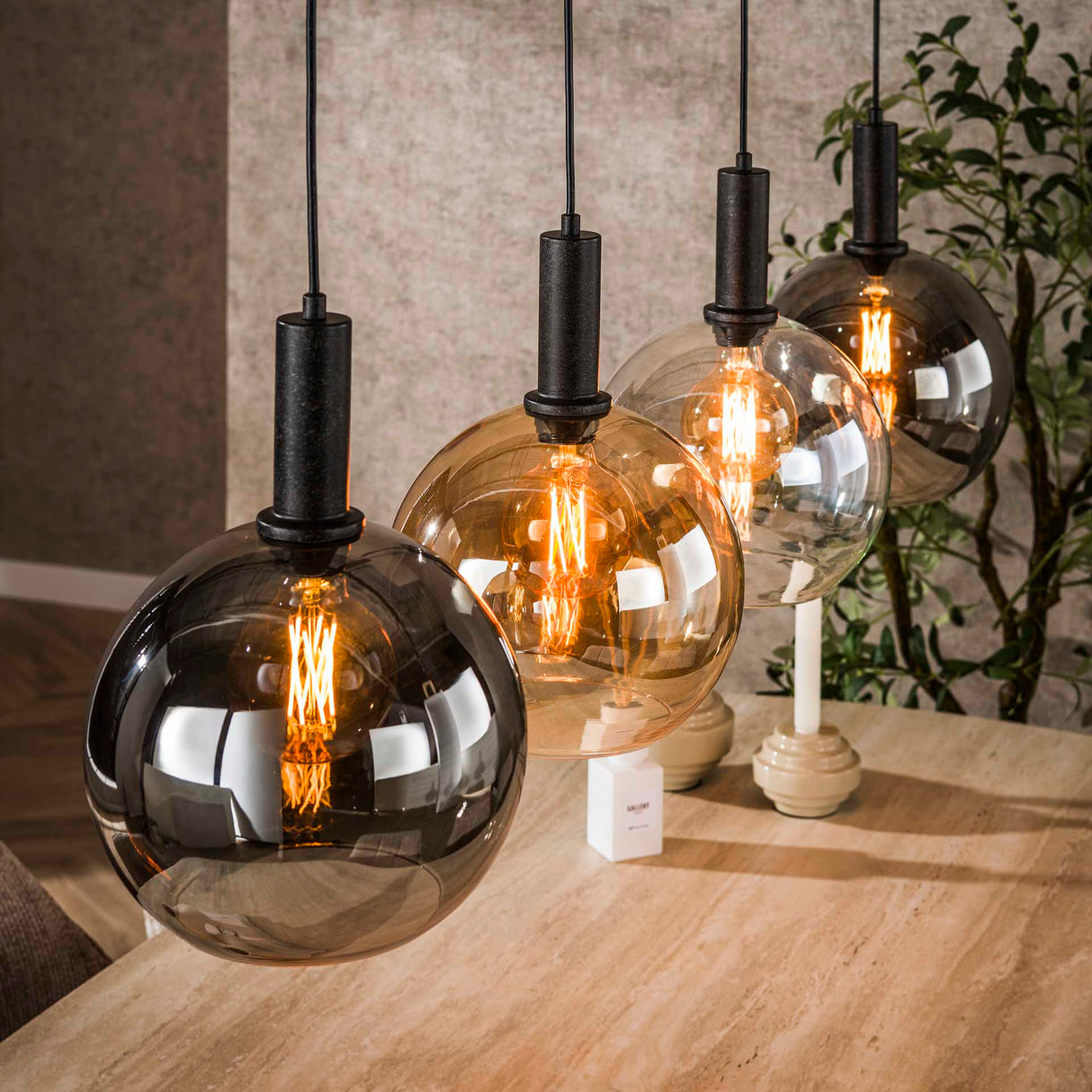 Hanglampen - Hanglamp 4 - lichts gekleurd glas zwart metaal Valeo 135 cm - Dimehouse