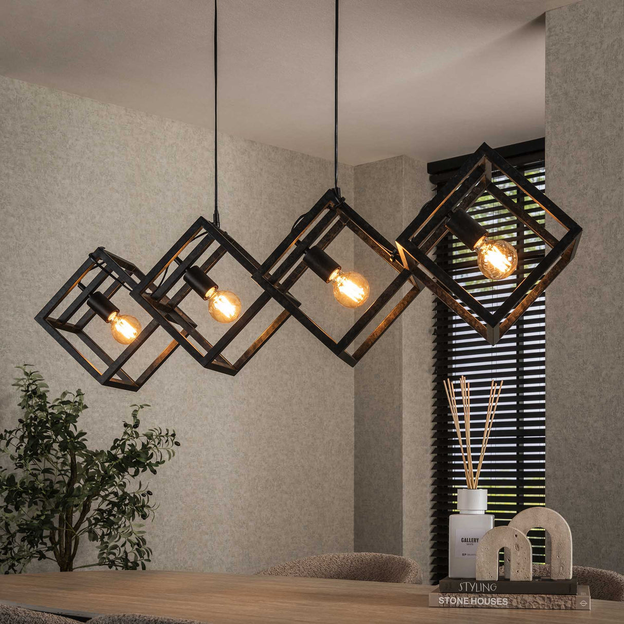 Hanglampen - Hanglamp Drew 4 - lichts kubus zwart - Dimehouse