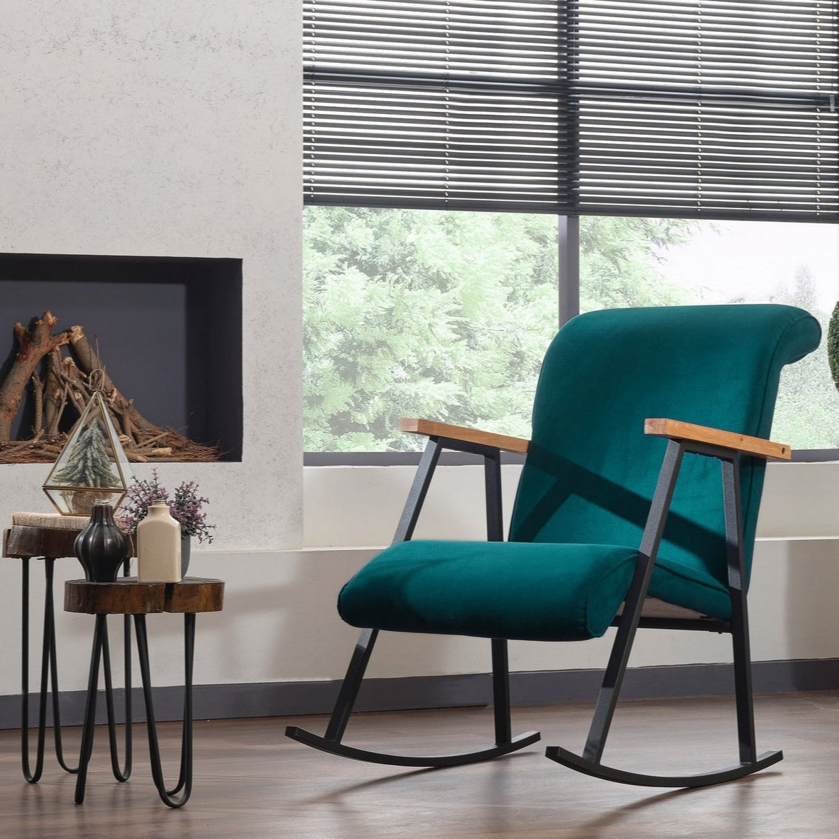 Fauteuils - Retro schommelstoel petrol blauw velvet met beukenhout armleuning Yoka - Dimehouse