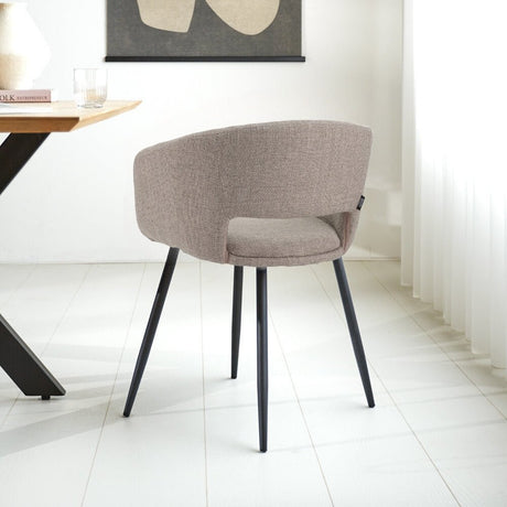 Eetkamerstoelen - Scandinavische Eetkamerstoel Taupe Stof Kuipvorm Don - Met Armleuningen - Dimehouse