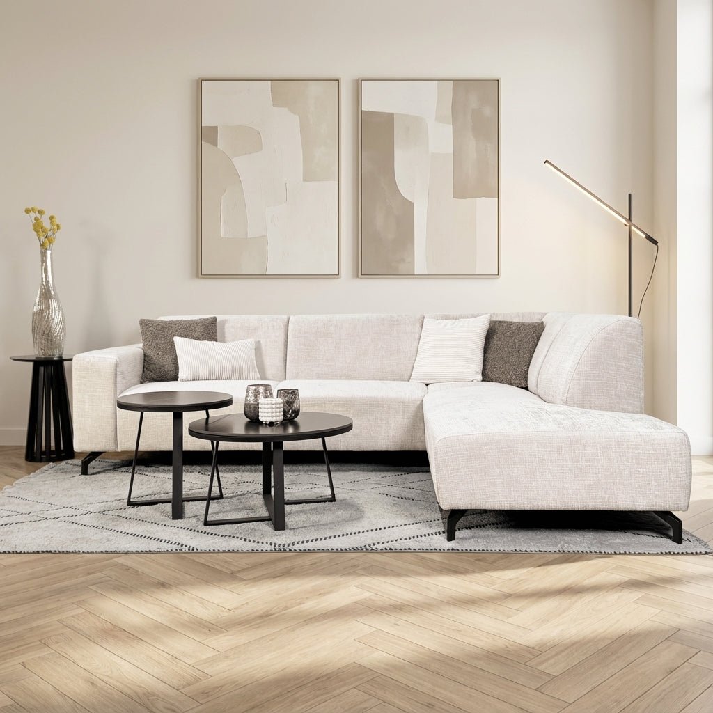 Ecksofa mit Chaiselongue beigem Chenillestoff Manon – stimmungsvolles Foto rechts Modern Innenraum
