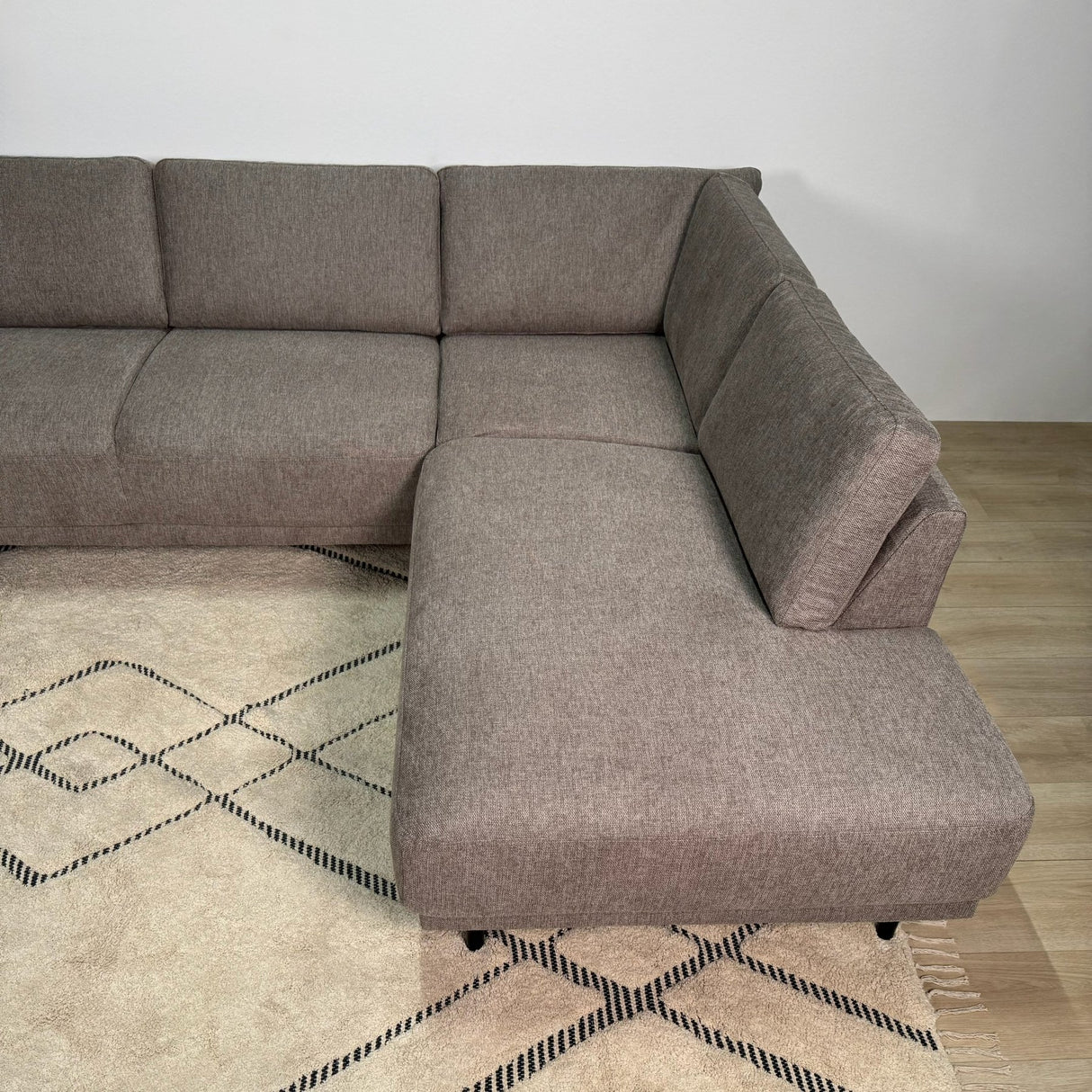 Banken - Moderne U - Bank Hoekbank Taupe Stof - Rechts - 310x197x142 cm - Aniko - Dimehouse