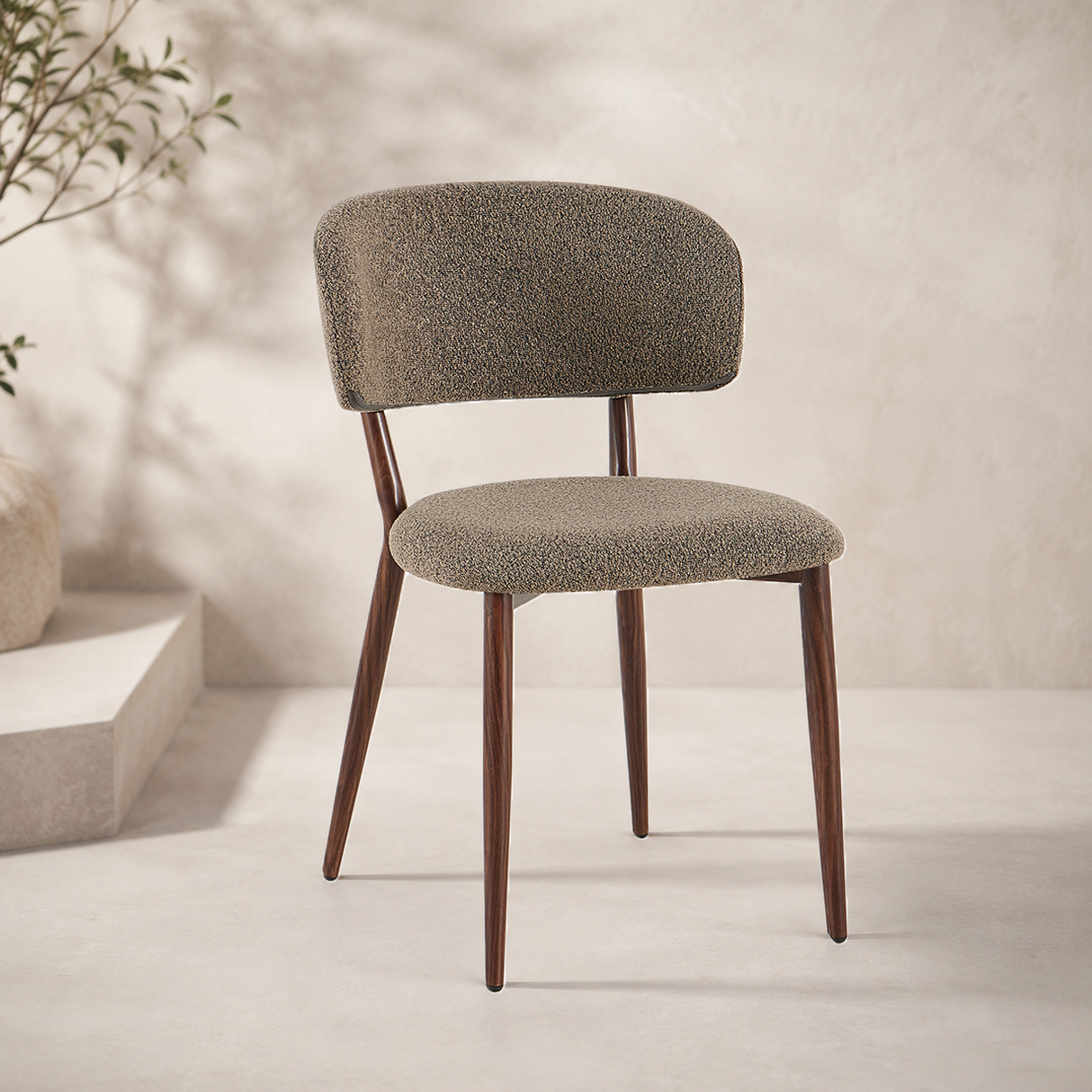 Eetkamerstoelen-Japandi Eetkamerstoel Yura Taupe - Walnootlook Frame-Dimehouse