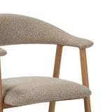 Eetkamerstoelen - Japandi Eetkamerstoel Zandkleur Bouclé Suki - Eikenlook Frame - Met Armleuning - Dimehouse