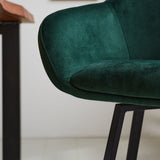 Barhocker Elise Samt Dimehouse Grün LxBxH 95x59x57 Samt Stimmungsvoller Fotoausschnitt