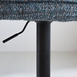 Barhocker Novan-Chenille Dimehouse Blau LxBxH 75x58x54 Stoff Atmosphärisches Fotodetail