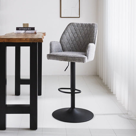 Barhocker Novan-Chenille Dimehouse Hellgrau LxBxH 75x58x54 Stoff Stimmungsvolles Foto diagonal von vorne