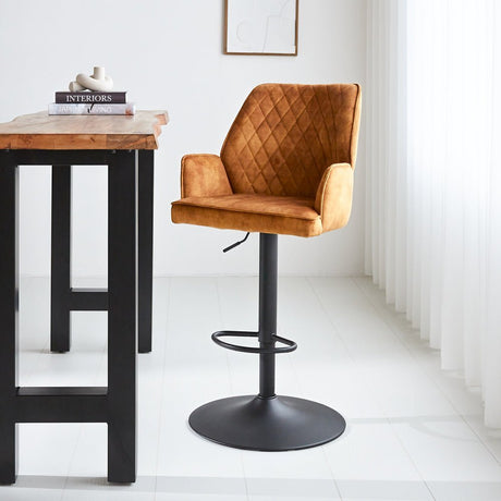 Barhocker Novan-Samt Dimehouse Cognac LxBxH 75x58x54 Stoff Stimmungsvolles Foto diagonale Vorderansicht
