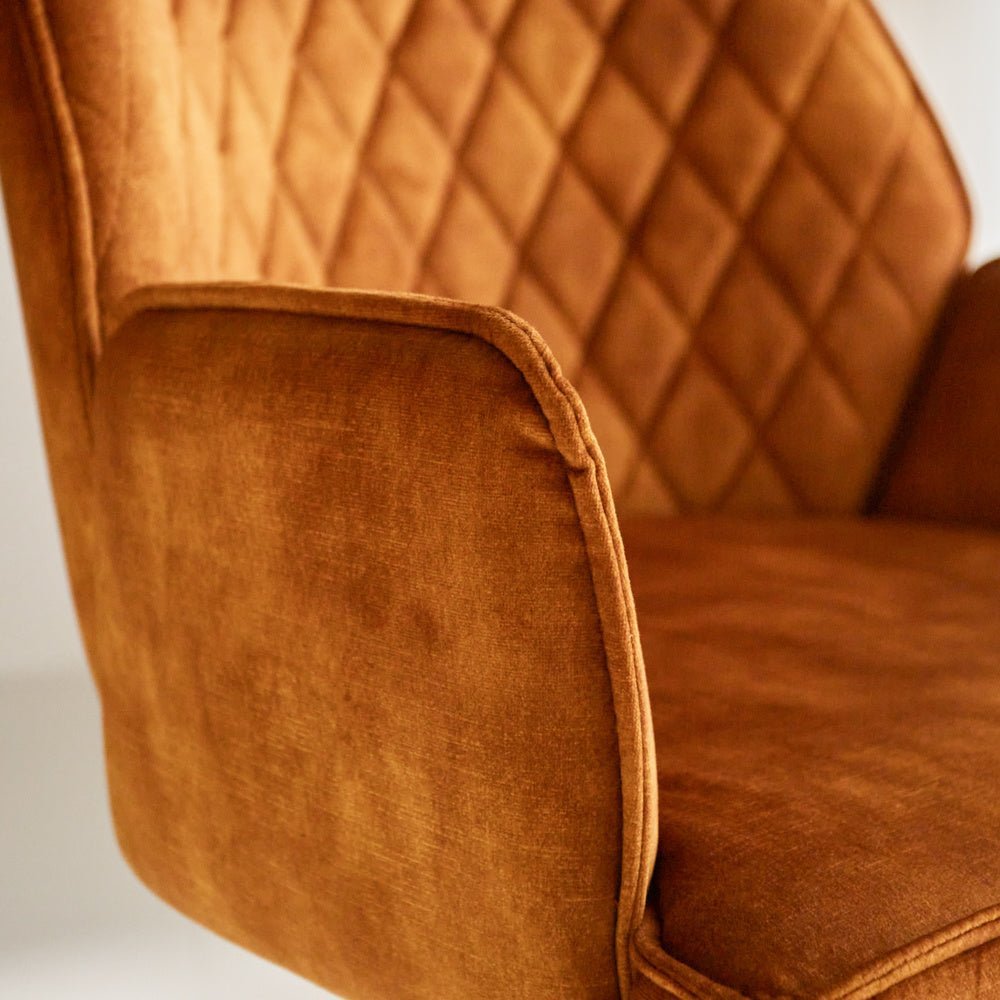 Barhocker Novan-Samt Dimehouse Cognac LxBxH 75x58x54 Stoff Stimmungsvolles Fotodetail