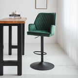 Barhocker Novan-Samt Dimehouse Grün LxBxH 75x58x54 Stoff Stimmungsvolles Foto diagonal von vorne