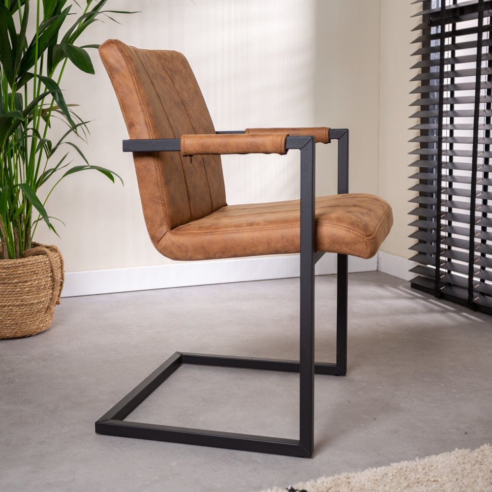 Esszimmerstuhl Jackson Dimehouse Cognac LxBxH 71x58x54 Stoff Stimmungsvolle Foto-Seitenansicht